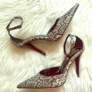 🆕 New Colin Stuart Ankle Strap Snake Skin Pumps